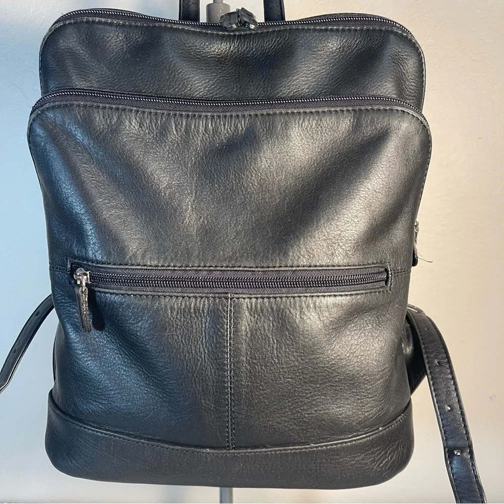 ili New York Black Leather Backpack Adjustable Strap Travel Work Bag Organizer